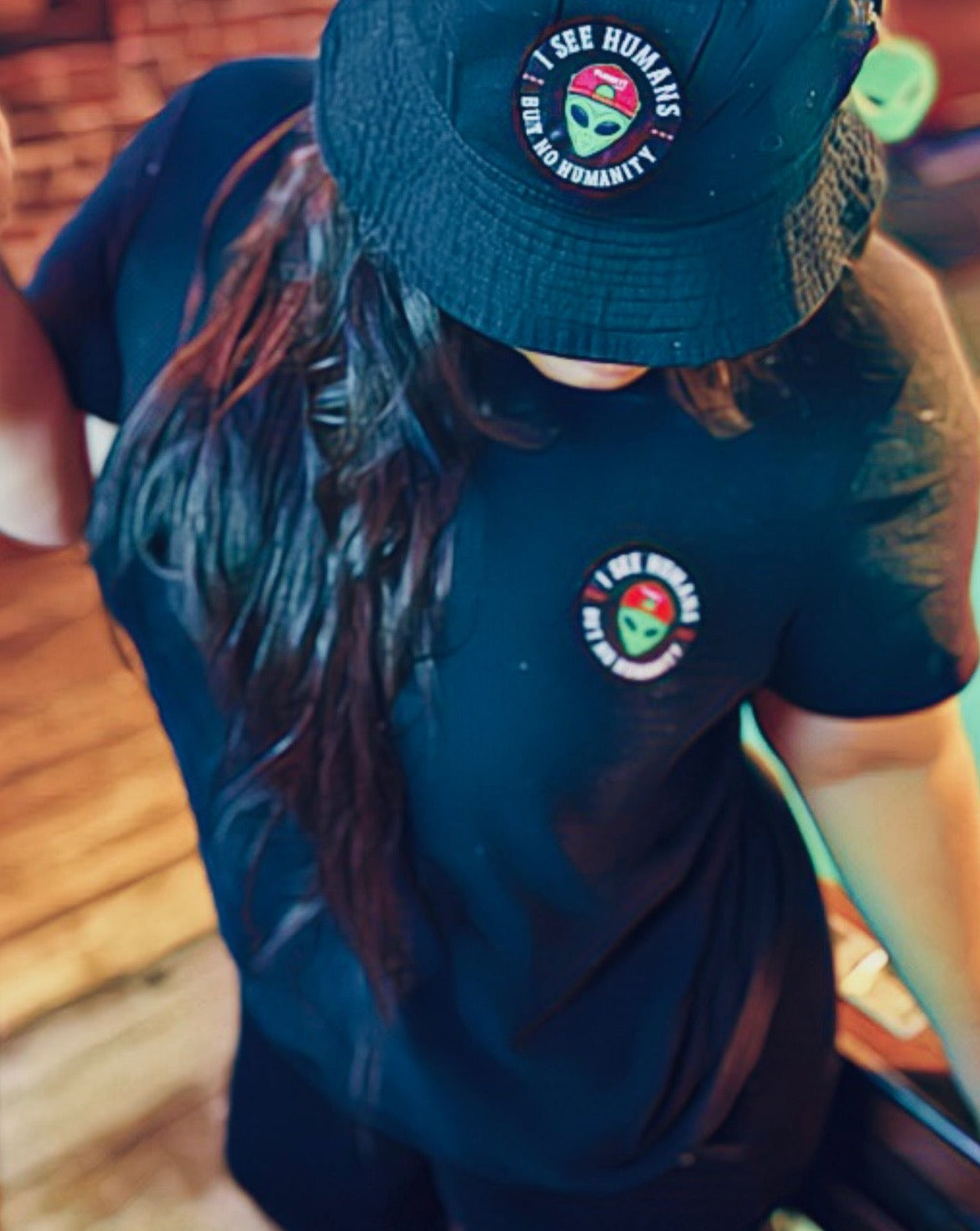 T-SHIRT - I see humans but no humanity